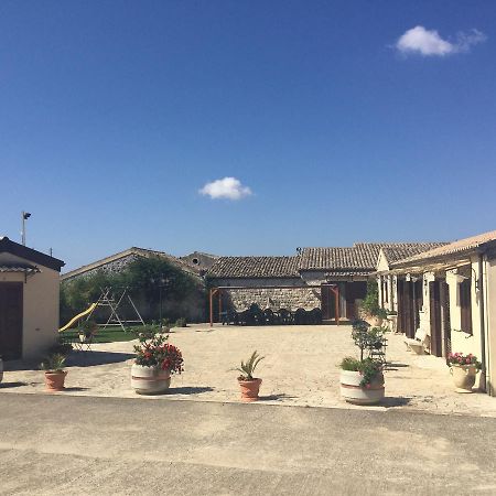 Oasi Di Cava Ispica Villa Pietre Nere San Zagaria Exterior photo