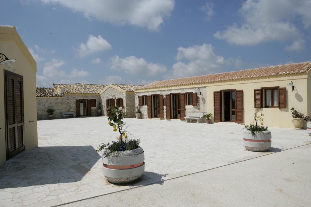 Oasi Di Cava Ispica Villa Pietre Nere San Zagaria Exterior photo