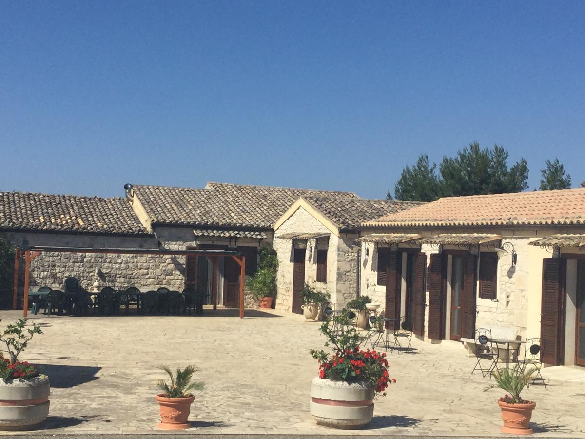 Oasi Di Cava Ispica Villa Pietre Nere San Zagaria Exterior photo